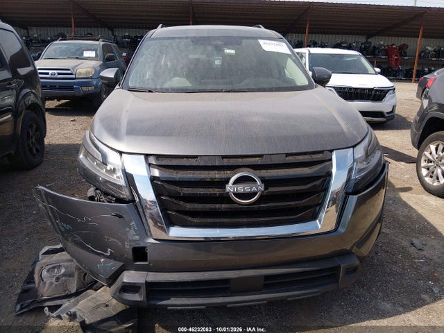 46232083 :رقم المزاد ، 5N1DR3BC5NC268950 vin ، 2022 Nissan Pathfinder Sv 4wd مزاد بيع