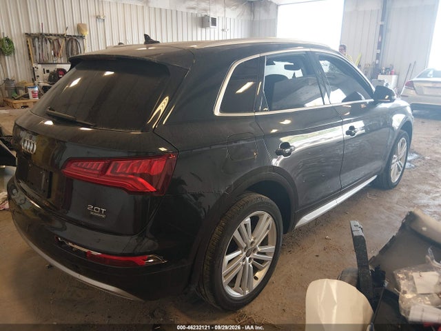 46232121 :رقم المزاد ، WA1BNAFY2J2021297 vin ، 2018 Audi Q5 2.0t Premium/2.0t Tech Premium مزاد بيع