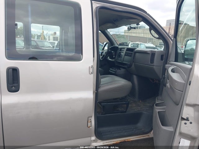 46232203 :رقم المزاد ، 1GJHG35U761248916 vin ، 2006 Gmc Savana Ls مزاد بيع