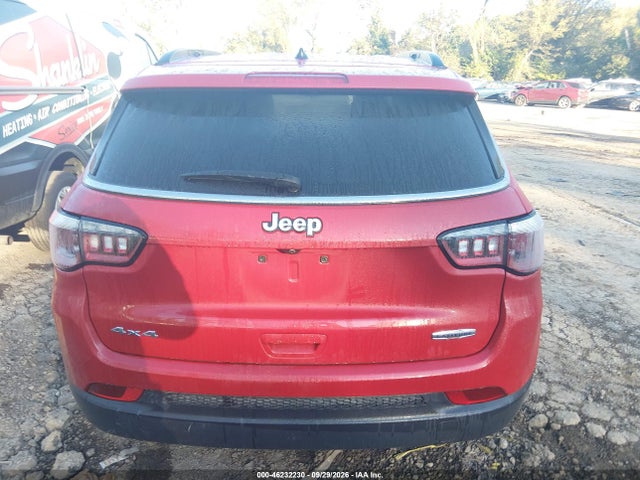 46232230 :رقم المزاد ، 3C4NJDBB5JT355839 vin ، 2018 Jeep Compass Latitude 4x4 مزاد بيع