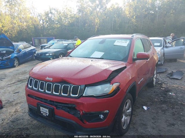 46232230 :رقم المزاد ، 3C4NJDBB5JT355839 vin ، 2018 Jeep Compass Latitude 4x4 مزاد بيع