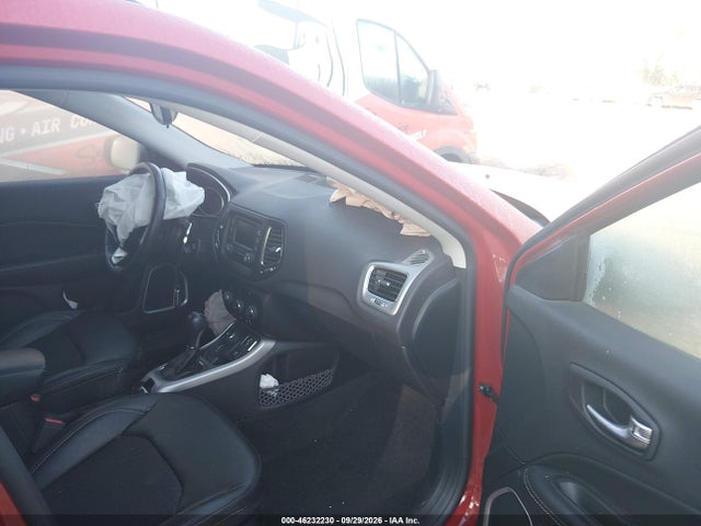 46232230 :رقم المزاد ، 3C4NJDBB5JT355839 vin ، 2018 Jeep Compass Latitude 4x4 مزاد بيع