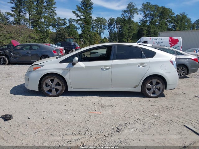 Продажа на аукционе авто 2015 Toyota Prius Persona Series Special Edition, vin: JTDKN3DU2F0397390, номер лота: 46232258