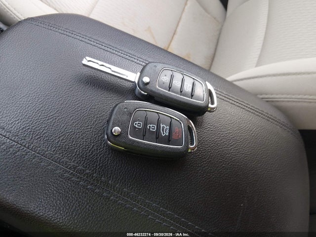 Продаж на аукціоні авто 2017 Hyundai Santa Fe Sport 2.4l, vin: 5XYZUDLB3HG463322, номер лоту: 46232274