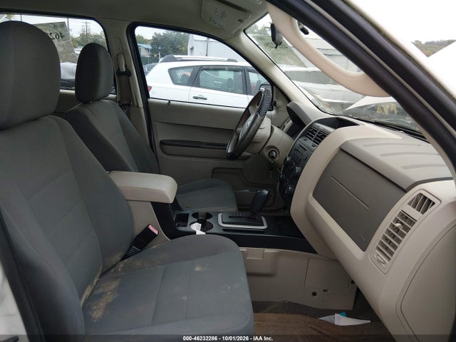 2009 Ford Escape Xls მანქანა იყიდება აუქციონზე, vin: 1FMCU92709KB70520, აუქციონის ნომერი: 46232286