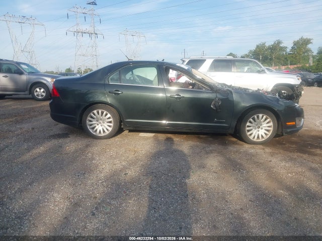 2010 Ford Fusion Hybrid მანქანა იყიდება აუქციონზე, vin: 3FADP0L37AR227826, აუქციონის ნომერი: 46232294