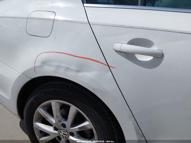 46232319 :رقم المزاد ، 3VWB07AJ1EM356287 vin ، 2014 Volkswagen Jetta 1.8t Se مزاد بيع