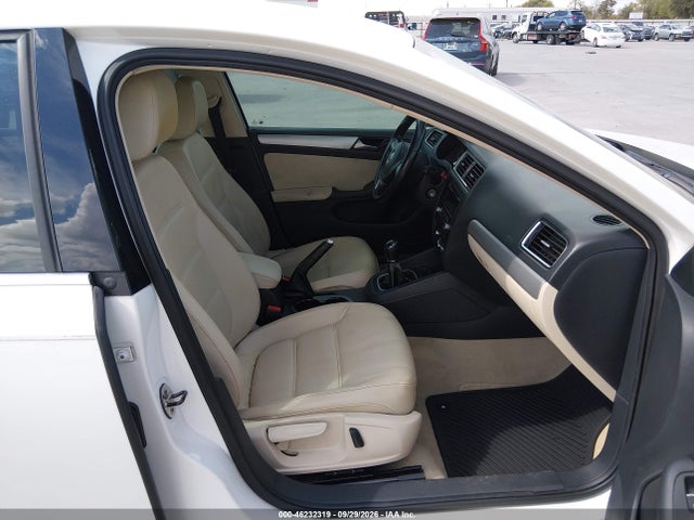 46232319 :رقم المزاد ، 3VWB07AJ1EM356287 vin ، 2014 Volkswagen Jetta 1.8t Se مزاد بيع