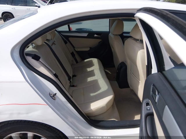 46232319 :رقم المزاد ، 3VWB07AJ1EM356287 vin ، 2014 Volkswagen Jetta 1.8t Se مزاد بيع