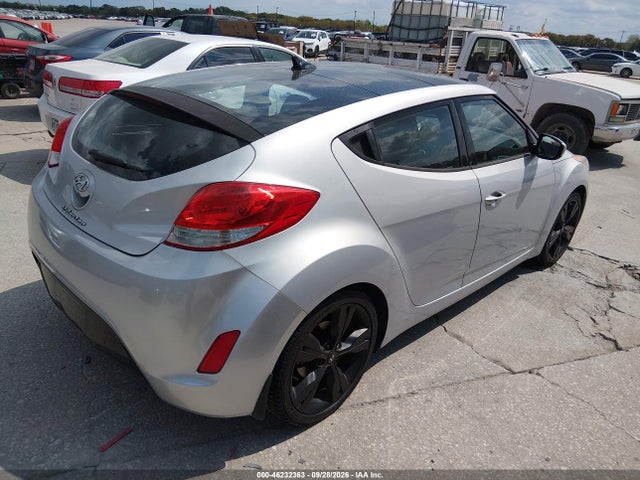 Hyundai Veloster Value Edition 2017 KMHTC6ADXHU319608 Image 4
