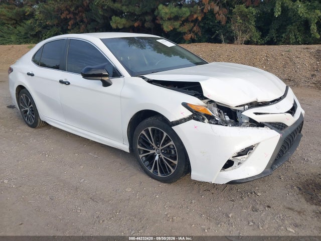 46232420 :رقم المزاد ، 4T1B11HK8JU609344 vin ، 2018 Toyota Camry Se مزاد بيع