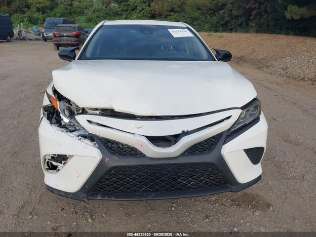 Продаж на аукціоні авто 2018 Toyota Camry Se, vin: 4T1B11HK8JU609344, номер лоту: 46232420