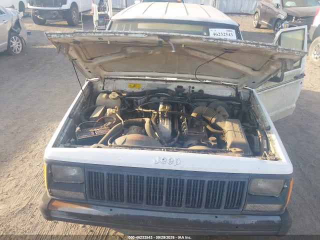 1992 Jeep Cherokee Sport მანქანა იყიდება აუქციონზე, vin: 1J4FT88S9NL207458, აუქციონის ნომერი: 46232543