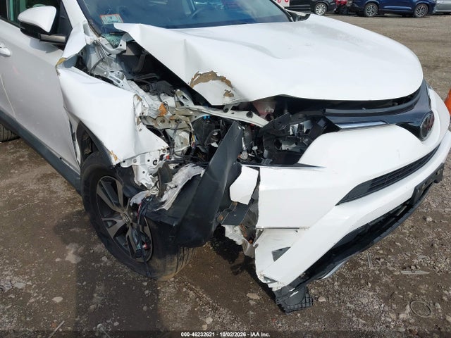 Aukcja sprzedaży 2018 Toyota Rav4 Xle, vin: 2T3RFREV6JW806243, numer aukcji: 46232621
