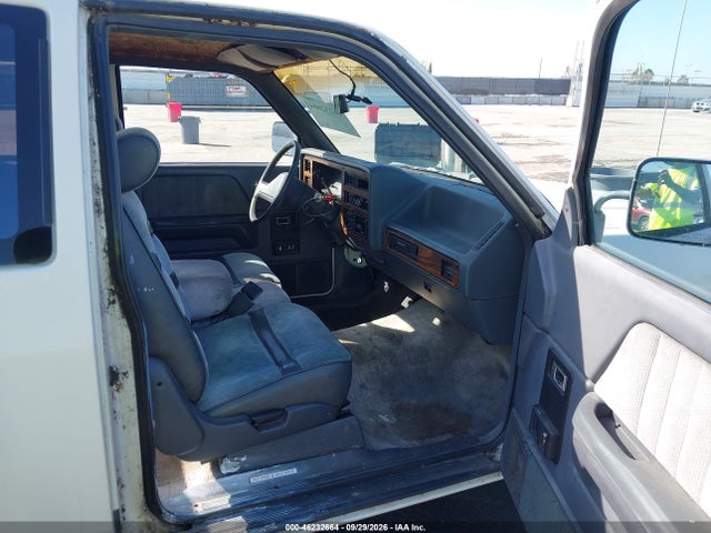 1990 Dodge Dakota მანქანა იყიდება აუქციონზე, vin: 1B7GL23X5LS613248, აუქციონის ნომერი: 46232664