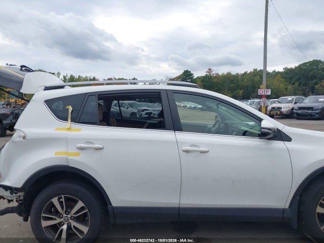 46232742 :رقم المزاد ، JTMRFREVXHJ125091 vin ، 2017 Toyota Rav4 Xle مزاد بيع