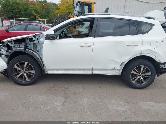46232742 :رقم المزاد ، JTMRFREVXHJ125091 vin ، 2017 Toyota Rav4 Xle مزاد بيع