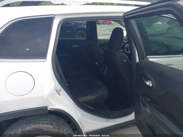 Продаж на аукціоні авто 2015 Jeep Cherokee Latitude, vin: 1C4PJLCB4FW683613, номер лоту: 46232902