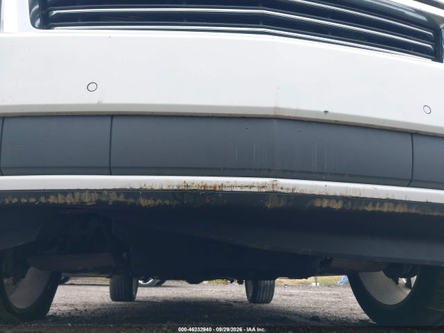 2015 Chevrolet Suburban 1500 Ltz მანქანა იყიდება აუქციონზე, vin: 1GNSKKKC6FR541815, აუქციონის ნომერი: 46232940