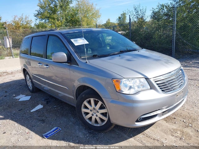 2016 Chrysler Town & Country Touring მანქანა იყიდება აუქციონზე, vin: 2C4RC1BG4GR112895, აუქციონის ნომერი: 46232944