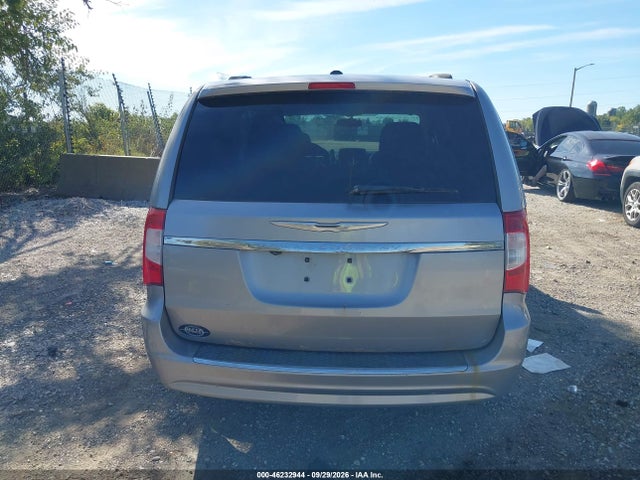 2016 Chrysler Town & Country Touring მანქანა იყიდება აუქციონზე, vin: 2C4RC1BG4GR112895, აუქციონის ნომერი: 46232944