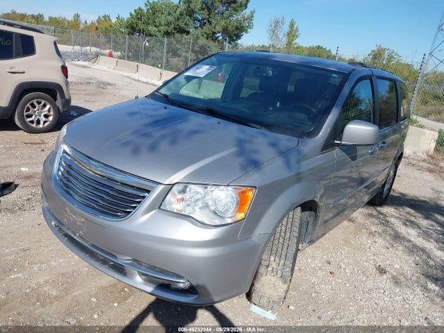 2016 Chrysler Town & Country Touring მანქანა იყიდება აუქციონზე, vin: 2C4RC1BG4GR112895, აუქციონის ნომერი: 46232944
