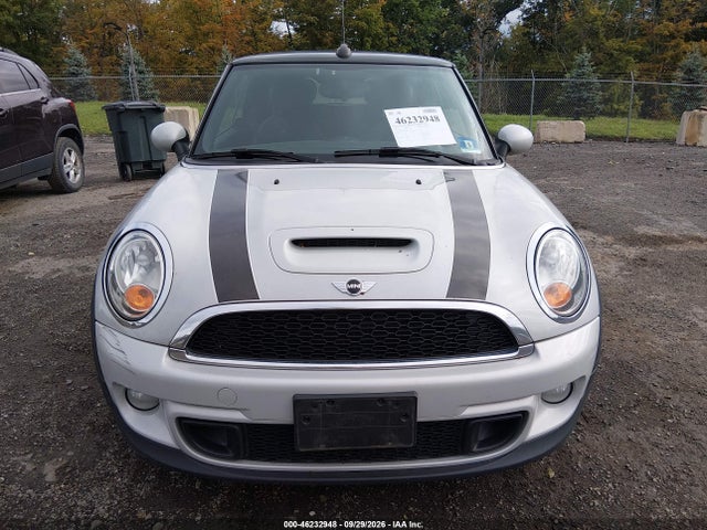 Продажа на аукционе авто 2013 Mini Convertible Cooper S, vin: WMWZP3C53DT550936, номер лота: 46232948