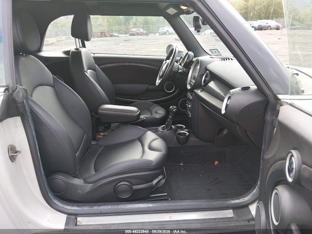 Продажа на аукционе авто 2013 Mini Convertible Cooper S, vin: WMWZP3C53DT550936, номер лота: 46232948
