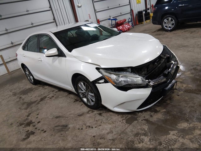 46233015 :رقم المزاد ، 4T1BF1FK2GU251994 vin ، 2016 Toyota Camry Se مزاد بيع