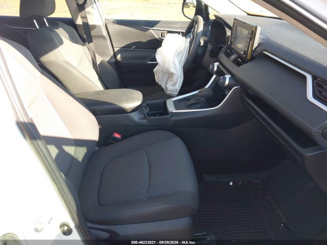 46233021 :رقم المزاد ، 2T3W1RFV7NC199485 vin ، 2022 Toyota Rav4 Xle مزاد بيع