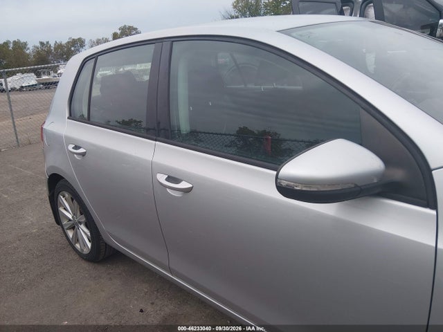 2014 Volkswagen Golf 2.0l Tdi მანქანა იყიდება აუქციონზე, vin: WVWDM7AJ8EW005022, აუქციონის ნომერი: 46233040