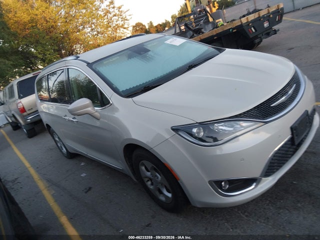 46233259 :رقم المزاد ، 2C4RC1EG9HR777983 vin ، 2017 Chrysler Pacifica Touring-l Plus مزاد بيع