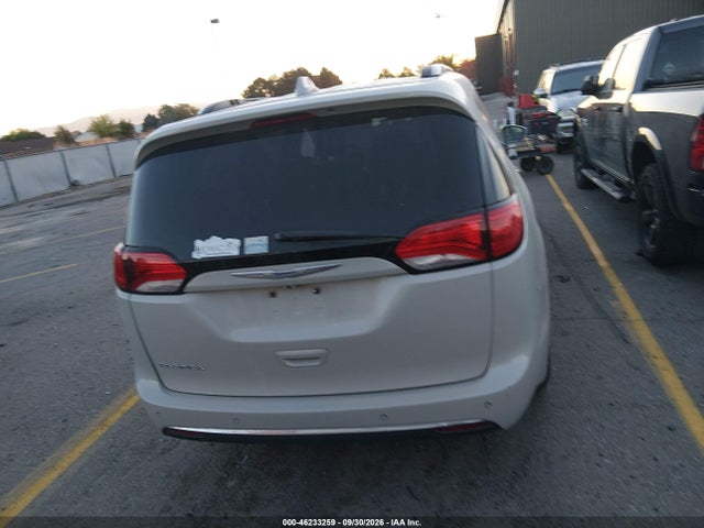 Продаж на аукціоні авто 2017 Chrysler Pacifica Touring-l Plus, vin: 2C4RC1EG9HR777983, номер лоту: 46233259