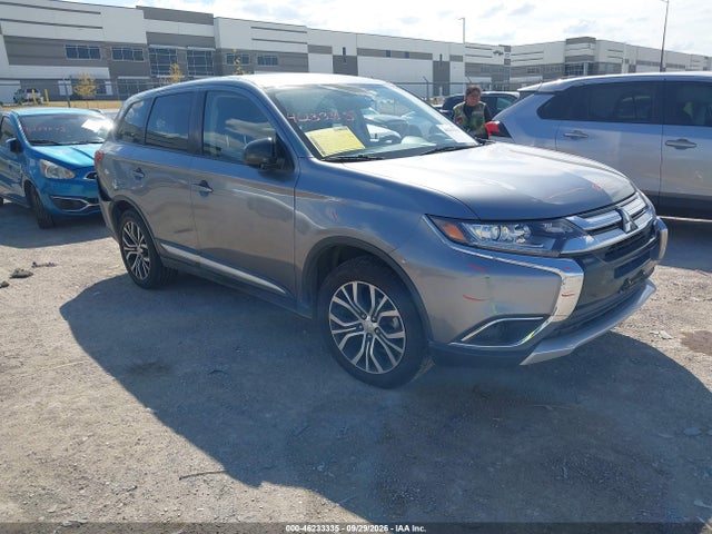 Продаж на аукціоні авто 2018 Mitsubishi Outlander Es, vin: JA4AD2A35JZ052552, номер лоту: 46233335