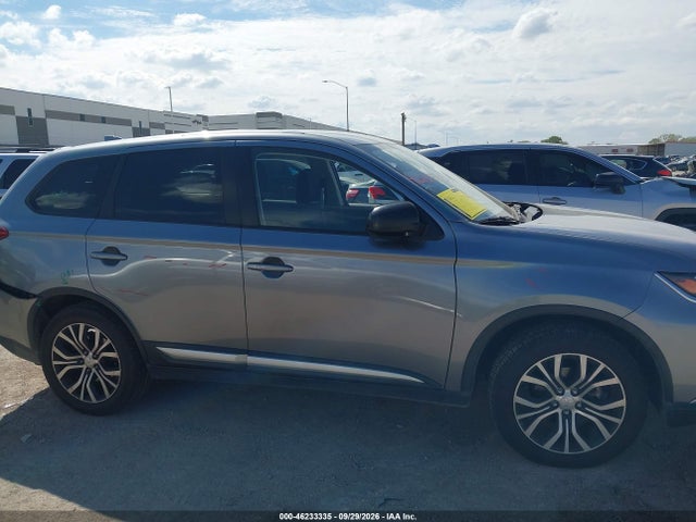 Продаж на аукціоні авто 2018 Mitsubishi Outlander Es, vin: JA4AD2A35JZ052552, номер лоту: 46233335