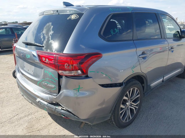 Продаж на аукціоні авто 2018 Mitsubishi Outlander Es, vin: JA4AD2A35JZ052552, номер лоту: 46233335