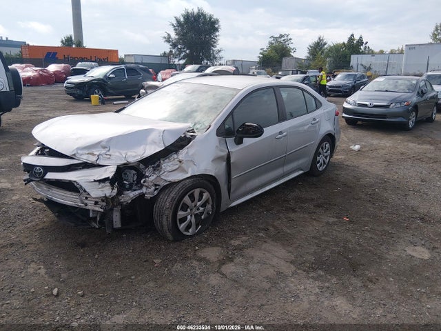 Toyota COROLLA LE 2021 5YFEPMAE8MP159928 Image 2