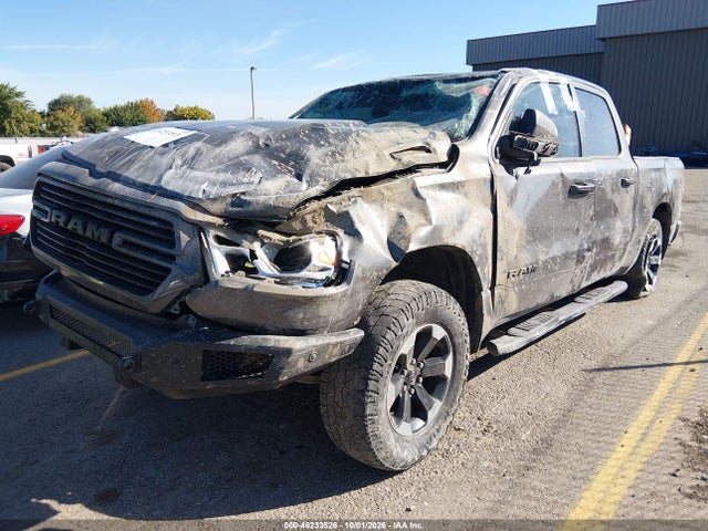 1C6SRFFT4LN301646 RAM 1500 Big Horn 4x4 5&#039;7 Box