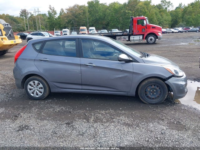 2016 Hyundai Accent Se მანქანა იყიდება აუქციონზე, vin: KMHCT5AE0GU275135, აუქციონის ნომერი: 46233657