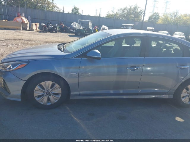 2018 Hyundai Sonata Hybrid Se მანქანა იყიდება აუქციონზე, vin: KMHE24L32JA080244, აუქციონის ნომერი: 46233803