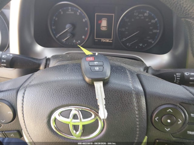 Toyota RAV4 LE 2018 JTMBFREV5JD233804 Image 11