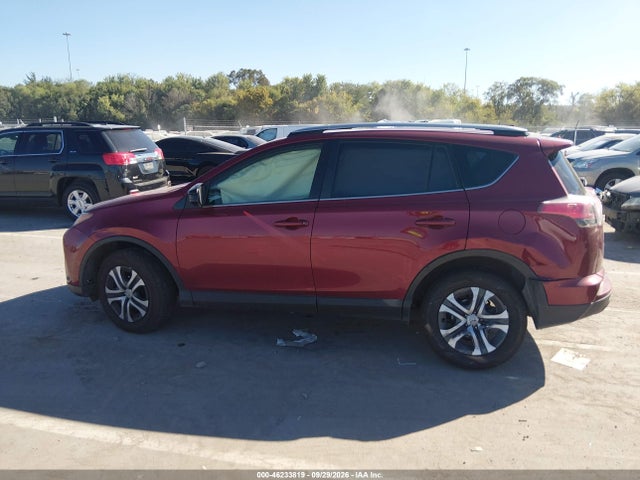 Toyota RAV4 LE 2018 JTMBFREV5JD233804 Image 14
