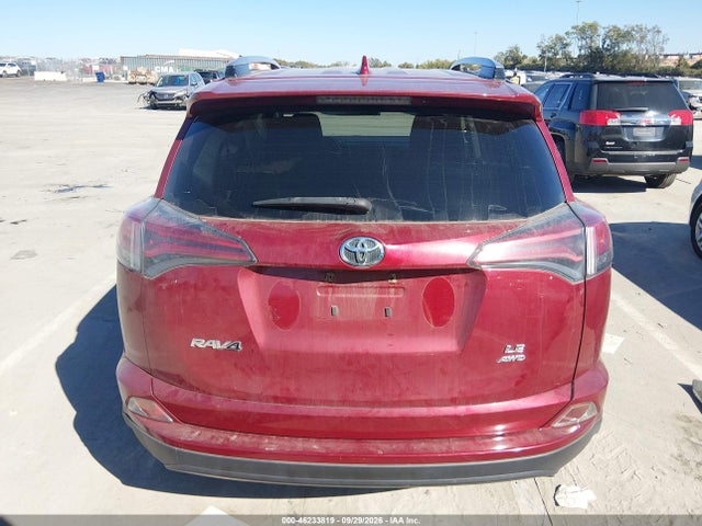Toyota RAV4 LE 2018 JTMBFREV5JD233804 Image 16
