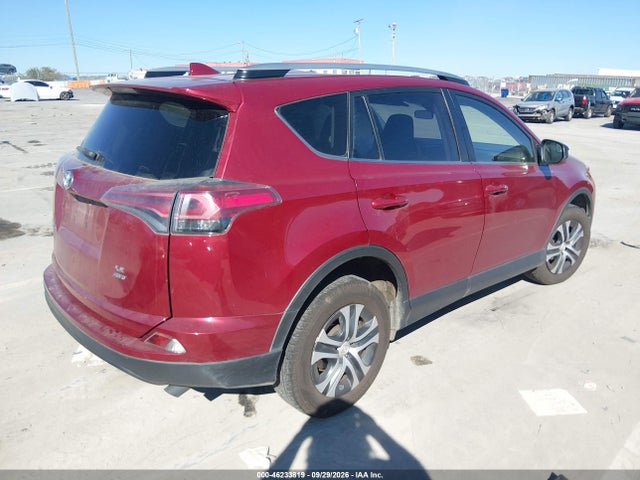 Toyota RAV4 LE 2018 JTMBFREV5JD233804 Image 4