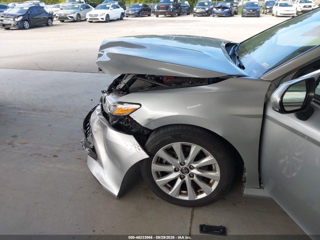 46233966 :رقم المزاد ، 4T1C11AK4LU928936 vin ، 2020 Toyota Camry Le مزاد بيع