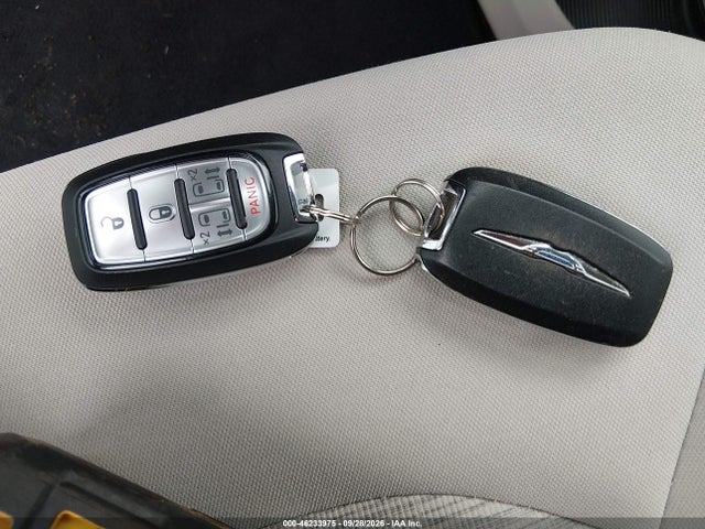 Продажа на аукционе авто 2018 Chrysler Pacifica Hybrid Touring Plus, vin: 2C4RC1H76JR318167, номер лота: 46233975