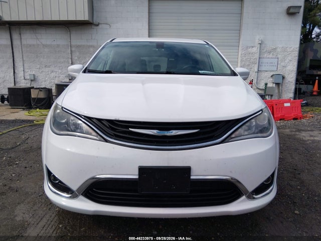 Продажа на аукционе авто 2018 Chrysler Pacifica Hybrid Touring Plus, vin: 2C4RC1H76JR318167, номер лота: 46233975