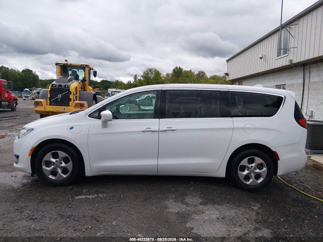 Продажа на аукционе авто 2018 Chrysler Pacifica Hybrid Touring Plus, vin: 2C4RC1H76JR318167, номер лота: 46233975