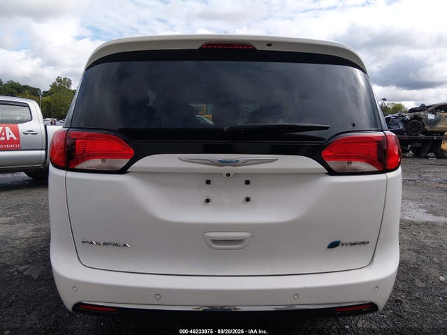 Продажа на аукционе авто 2018 Chrysler Pacifica Hybrid Touring Plus, vin: 2C4RC1H76JR318167, номер лота: 46233975