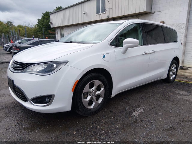 Продажа на аукционе авто 2018 Chrysler Pacifica Hybrid Touring Plus, vin: 2C4RC1H76JR318167, номер лота: 46233975